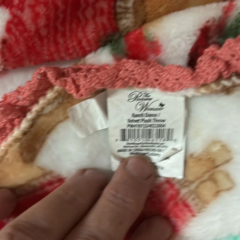 Holiday Velvet Plush Throw